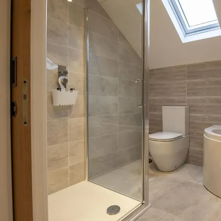 The Dog Kennels * Leyburn